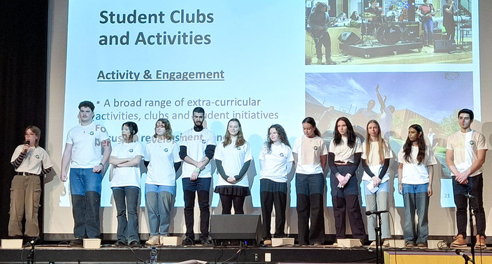 Our students presenting the clubs and extracurricular activities